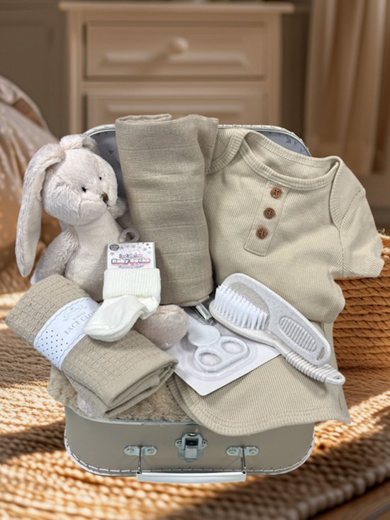 10-dlg Kraamcadeau Coffee Kraamkado unisex jongen meisje - unisex - baby geschenkset - kraamcadeau neutraal - baby memorie box 25 cm - babyshower cadeau - gender neutraal babycadeau - 10 in 1 kado van Little Dutch