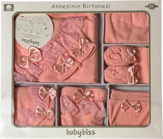 11-delige Babygeschenksetje met alles voor een pasgeboren baby - Roze - maat 0-3 maanden van Funnies.