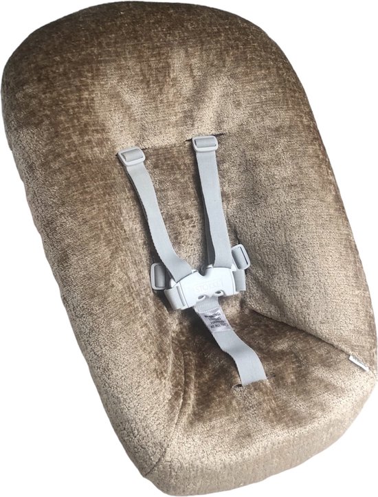 #14 newborn hoes, Velours zand geweven, Stokke Tripp Trapp. Ook geschikt voor Kidsmill Up. van Qeeboo Baby.