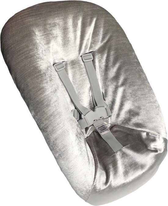 #29 newborn hoes, Shiny velvet ecru, Stokke Tripp Trapp. Ook geschikt voor Kidsmill Up. van Ukje
