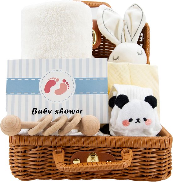 7-Delige Baby Cadeauset Geboorte: Luxe Handdoek, Rammelaar, Slabbetje en Sokjes - Unisex Kraamcadeau