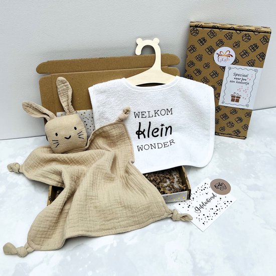 Baby brievenbus cadeau - welkom klein wonder - babyshower cadeau - kraam cadeau - zwangerschap cadeau - geboorte baby - baby cadeau - knuffel cadeau beige van De Verzamelaar.
