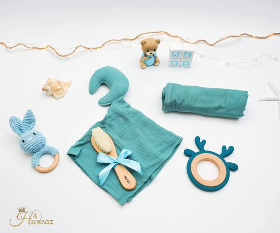 Baby cadeau 5 stuks - Hawsaz.nl cadeau - Gepersonaliseerde kraamcadeau voor jongens en meisjes - Rammelaar - Bijtring - Knuffeldoekje - Houten borstel met naam - Kraamcadeaus - Babygifts - Geboorte cadeau - Cadeau met naam - pas geboren baby van Hawsaz.nl