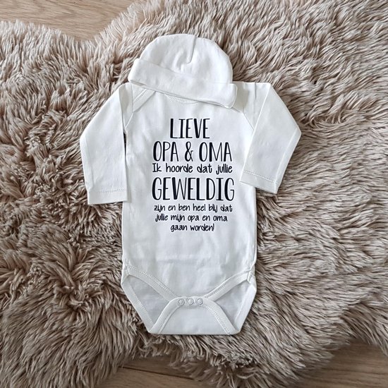 Baby cadeau geboorte meisje jongen set met tekst kledingset Bodysuit en muts |Kraamkado | Gift Set | rompertje Lieve opa en omik ben heel blij dat jullie mijn gaan worden aanstaande aankondiging bekendmaking zwangerschap van Beslist.