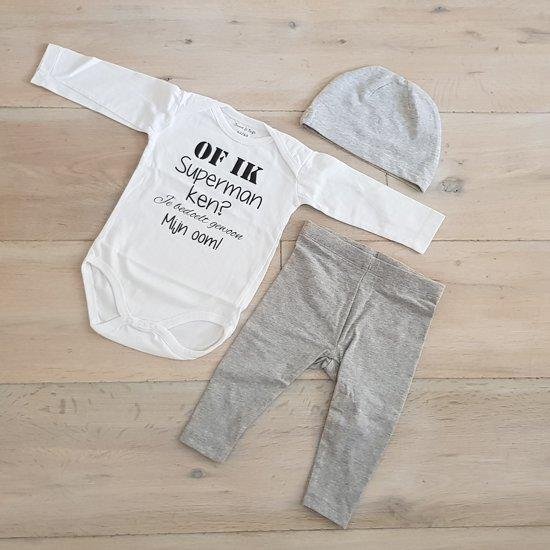 Baby cadeau geboorte unisex jongen of meisje Setje 3-delig newborn | maat 62-68 | grijs mutsje en broekje en romper lange mouw wit met zwarte tekst of ik superman ken? je bedoelt gewoon mijn oom van Little Stars®
