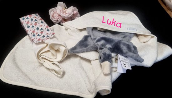 Baby Cadeau Pakket-Kraam Kado-Kraam Cadeau-Baby Geborduurde naam op Baby Badjas - Kraampakket met Naam - Kraam Cadeau Jongen - Baby Geschenkset met Funnies Eend, Baby Badjas en Slabbetje - baby shower