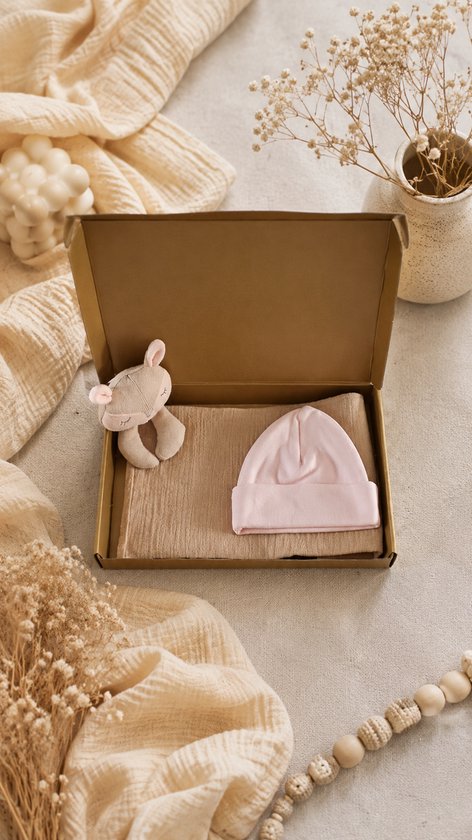 Baby Cadeauset licgtroze / roze – Knuffeldoek & Babymutsje in Luxe Gouden Geschenkdoos – 100% katoen – Kraamcadeau Babyshower – Kraamcadeau Meisje
