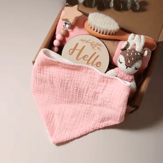 Baby Muslin Cotton Blanket Teething Baby Bib Rattle Milestone Wooden Toy Baby shower Gift Set for Newborn handmade crochet ROZE van Jollein