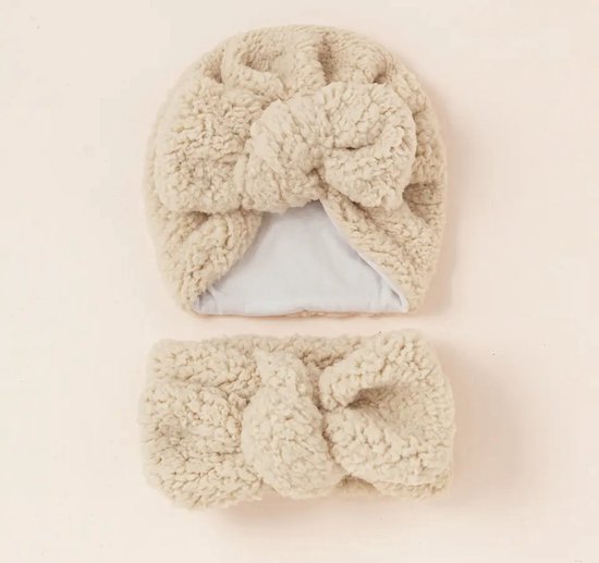 baby muts en sjaal - teddy - meisje - muts - sjaal - set - beige - kraamcadeau van HEMA