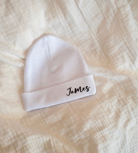Baby mutsje met naam - Wit | Geboorte mutsje met naam | Babymuts gepersonaliseerd | Kraamcadeau | Newborn babymutsje | Kraamkado van Merkloos