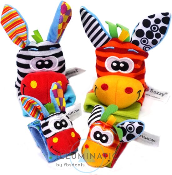 Baby Rammelaar - Rammelaar Sokjes en Armbandjes - Pols en Voetrammelaar - Speel en Voetzoeker Sokken - Baby Sokjes - Pluche Knuffels - Rammelaar - Belletjes | Illuminatic® | Zebra & Giraffe 1 | 1 Set, 4 Stuks van Illuminatic®