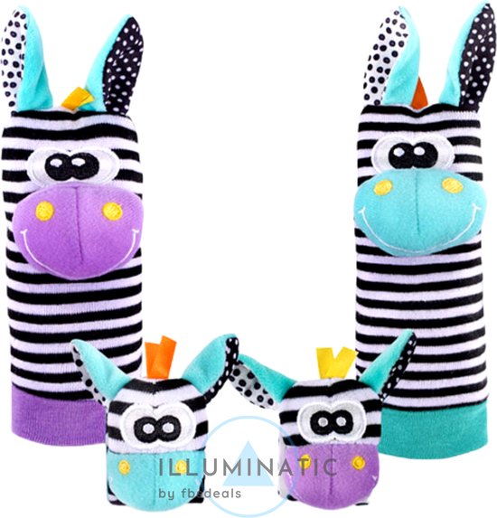 Baby Rammelaar - Rammelaar Sokjes en Armbandjes - Pols en Voetrammelaar - Speel en Voetzoeker Sokken - Baby Sokjes - Pluche Knuffels - Rammelaar - Belletjes - Illuminatic® - Zebra & Giraffe 3 - 1 Set, 4 Stuks van Illuminatic®