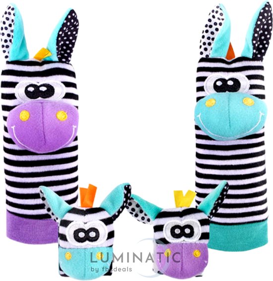 Baby Rammelaar - Rammelaar Sokjes en Armbandjes - Pols en Voetrammelaar - Speel en Voetzoeker Sokken - Baby Sokjes - Pluche Knuffels - Rammelaar - Belletjes - Luminatic® - Zebra & Giraffe 3 - 1 Set, 4 Stuks van Luminatic®
