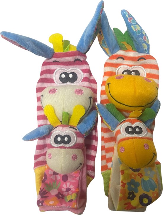 Baby Rammelaar Sokjes en Rammelaar Armbanden - 4-delig rammelaar set - Giraffen - KELERINO. van KELERINO