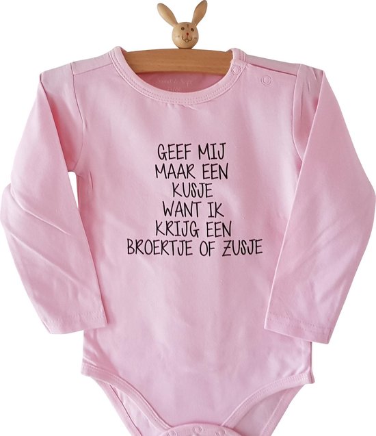 Baby rompertje meisje met tekst voor grote zus big sis sister - Geef mij maar een kusje want ik krijg een broertje of zusje - Lange mouw - roze| maat 98-104 - Zwangerschapsaankondiging zwangerschap aankondiging geboorte van Merkloos