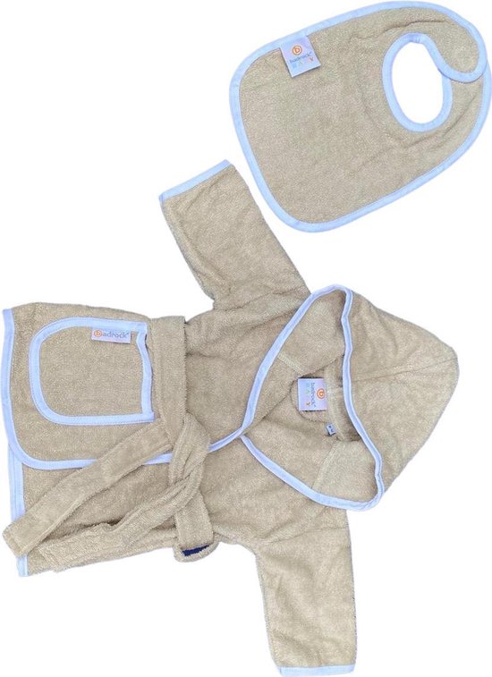 Babybadjas met capuchon - beige (zandkleurig) - baby badjas gender neutraal - baby badjas meisje - baby badjas jongen - kraamcadeau - 100% badstof katoen - incl. slabbetje - luxe baby badjas mét roomwitte bies - maat 0-12 mnd (80) van BeneBoo.