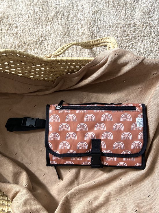 BabyBird - Verschoonmatje Rainbow - Waterbestendig - Opvouwbaar - Kraamcadeau van BabyBird