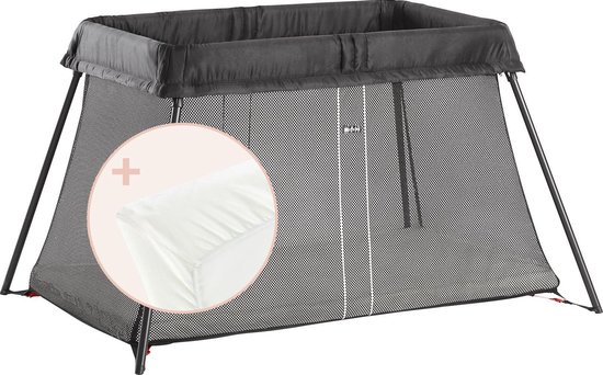 BabyBjörn Reisbedje Light Bundle - Zwart incl Matrasovertrek van Babybjörn