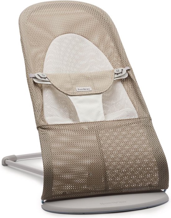 BabyBjörn Wipstoel Balance Soft - Mesh - Grijsbeige-Wit - Ergonomisch - Verstelbaar - Inklapbaar van Babybjörn