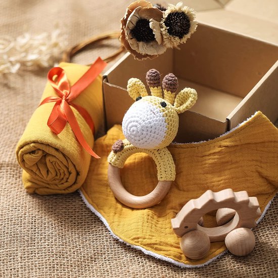 Babycadeau voor geboorte jongen en meisje, 5-in-1 set - mousseline doek, slabbetje, houten speelgoed, rammelaar, geschenkverpakking van MOCKS