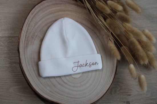 Babymuts met naam | Ecru | newborn | baby | Gepersonaliseerd | kraam cadeau | Zwanger van Merkloos