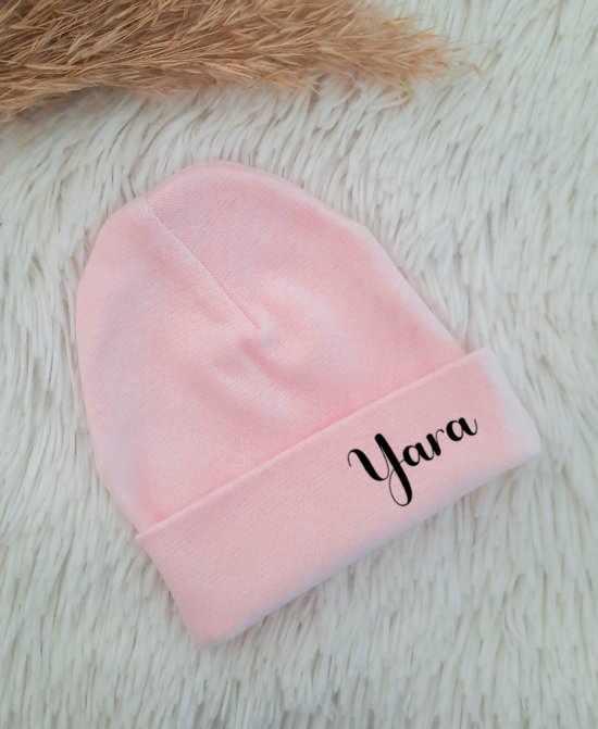 Babymutsje met naam - Roze - van LTM baby - Newborn - Baby - Gepersonaliseerd - Zwanger - Kraamcadeau van LTM baby