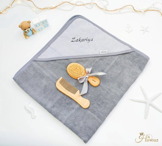 Badcape Antraciet Grijs - Badcape met naam - Hawsaz.nl Kraamcadeaus - Geboortecadeau - Bad en douche - Borduren met naam - Gepersonaliseerd - Babycadeau met naam - Badcape van Hawsaz.nl