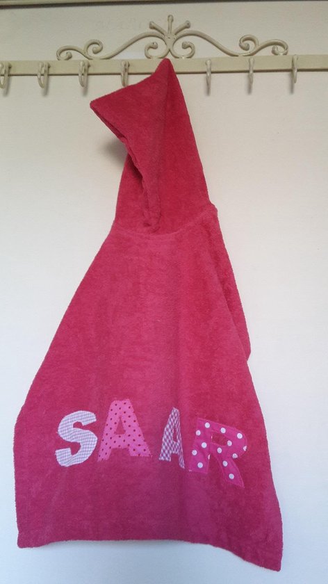 Badponcho met naam fuchsia