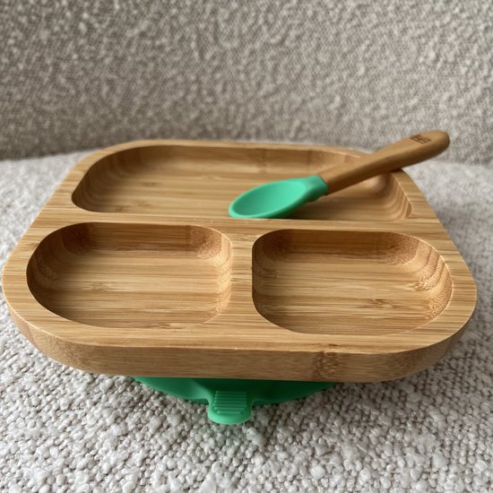 Bamboe Street bamboo organisch bordje - Baby Cadeau - Kinderservies set - Zuignap - Kinderbord - Baby servies - Baby bestek - Melamine & BPA-vrij - Kraamcadeau - Babyshower cadeau - Baby - Geboorte Cadeau - zuignap - milieuvriendelijk - Groen Green van Bamboe Street