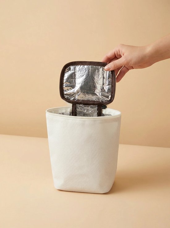 Bebefit geïsoleerde koeltas bruin voor Bebefit Signature 7, Tote bag en alle andere Bebefit tassen ook geschikt voor andere tassen. Houdt de melk voor de Baby koel als je op pad bent. Gemaakt van hoge kwaliteit visgraatstof met isolerende voering van Merkloos