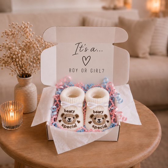 Blijeitje - Gender Reveal Cadeau – Babyslofjes Unisex Cadeau –Zachte Newborn Slofjes 0-3 Maanden – Gender Reveal - Beary Special slofjes Boy or Girl Design