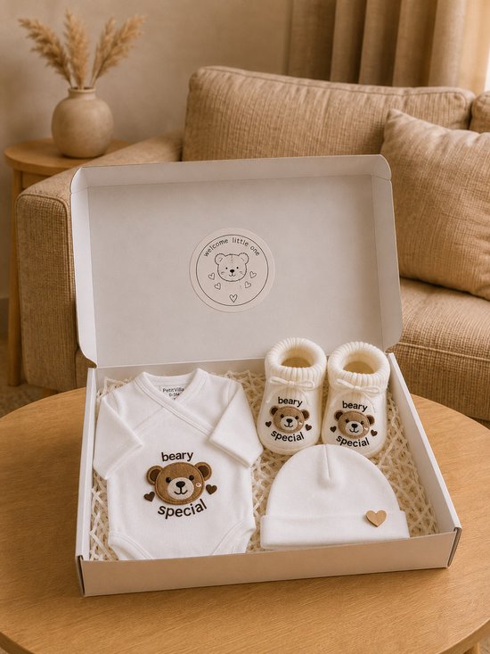 Blijeitje Kraamcadeau Baby Cadeauset Unisex beer in Luxe Cadeauverpakking - Babyshower Cadeau - Gender Reveal Cadeau - Newborn Geschenk - Romper, Muts & Babyslofjes - 0-3 Maanden