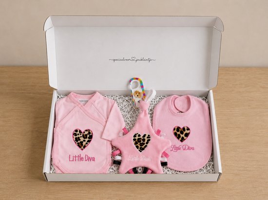 Blijeitje - Luxe 3-delige babycadeauset - Kraamcadeau meisje met Panterprint Overslag Romper, Speendoekje & Slabbetje - Little Diva Design