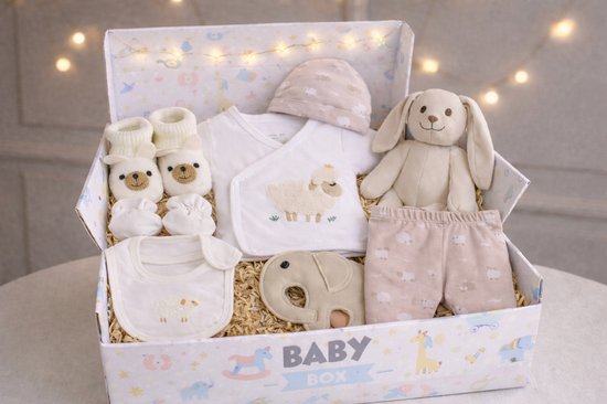 Blijeitje - Luxe Baby Cadeau Set - Kraamcadeau Newborn Unisex - Complete Baby Gift Box met Romper, Mutsje, Krabwantjes, Broekje & Knuffel - Neutraal Schaap Design van Merkloos