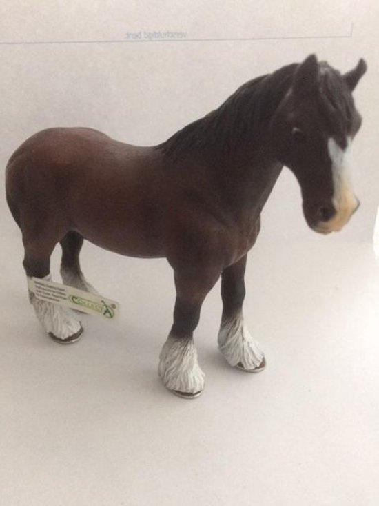 Boerderijdieren: Engels trekpaard roodbruin van Schleich
