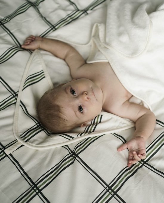 Bold Bamboo baby badcape Rúna - 100% Organisch Bamboe - 80x80cm - handdoek - towel - geruit van Bold Bamboo