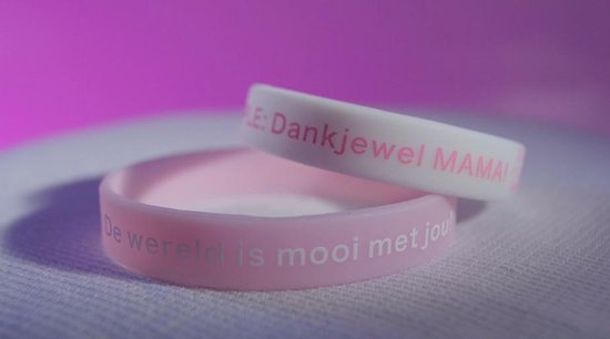 Borstvoeding polsbandje als geheugensteun met affirmaties en zacht lichtgevend van Mommy Powers