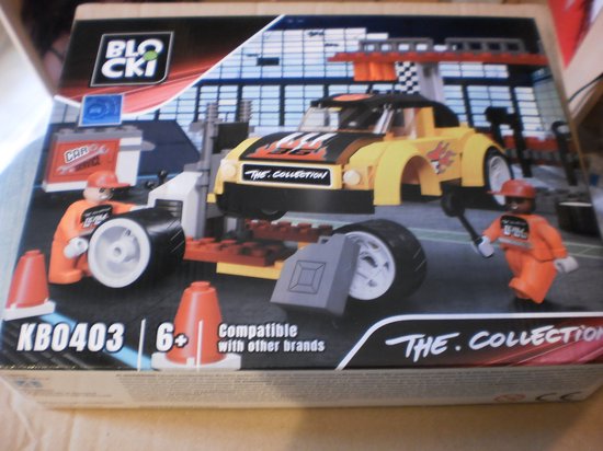 Bouwstenen auto in Garage van Blocki van Blocki