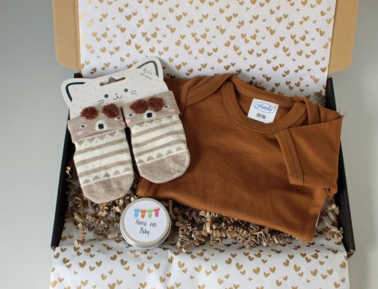 Brievenbus cadeau Brown Dog - cadeau baby jongen - kraam cadeau - babyshower - cadeau zwangerschap van The Wish Label