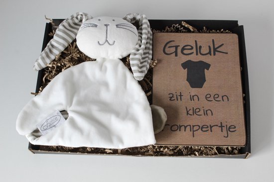 Brievenbus cadeau knuffel konijn wit - tekstbord - knuffel - kraamcadeau - cadeau zwangerschap van StudioZmoezel