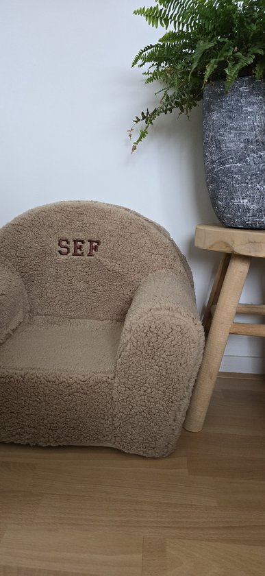 Bruine teddystoel gepersonaliseerd met naam voor kinderen