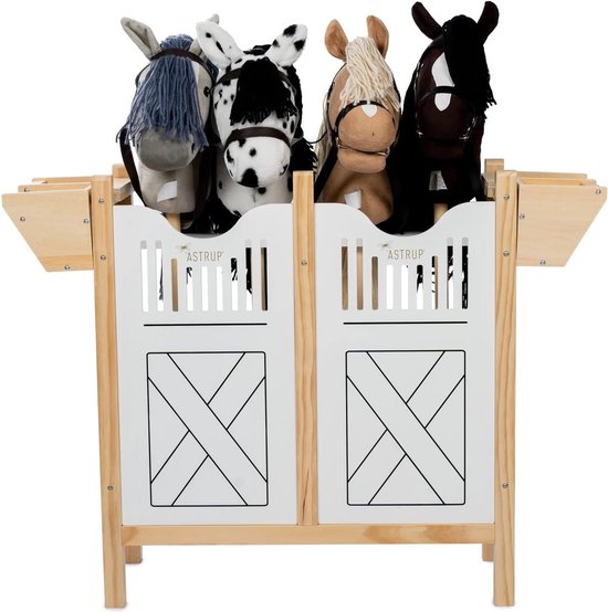 By Astrup Paardenstal voor 4 Stokpaarden van By Astrup