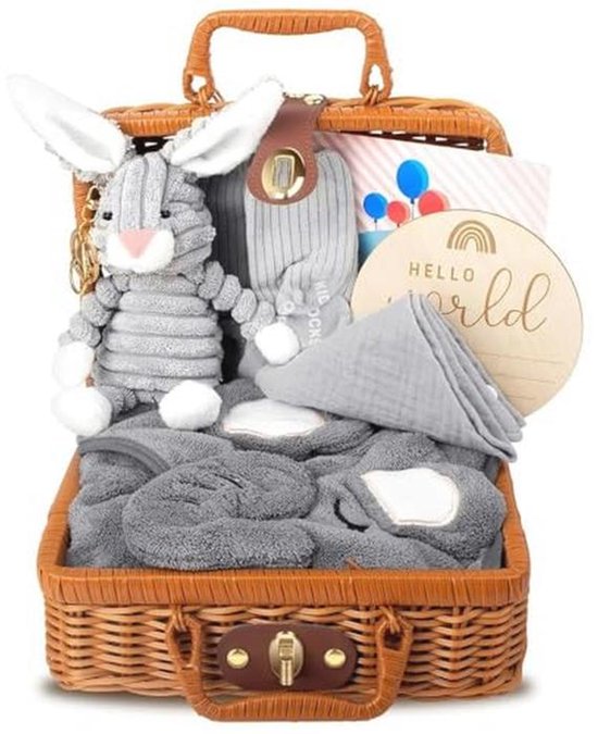Complete babycadeauset voor jongens - 7-in-1 geschenkmand met babydeken, sokken en meer