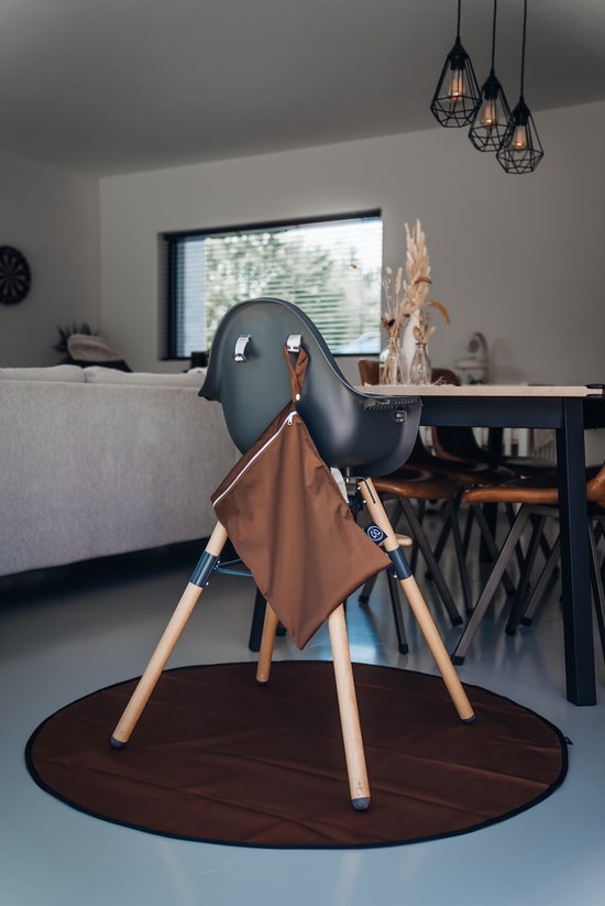 DMS multifunctionele knoeimat + zakje , antislip en wasbaar bruin van Merkloos