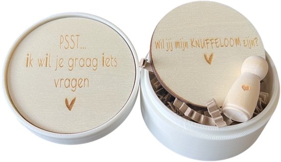 Doosje baby | peg doll | wil jij mijn knuffeloom zijn | peter vragen | peter worden | peetoom vrarden | cadeau | doosje met een vragen | peetoom woag van Merkloos