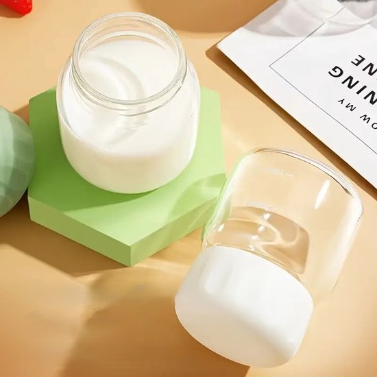 Dutchers.® Glazen Moedermelk Bewaarflesjes - Set van 4 - 200ML - Herbruikbaar - Veilig & Hygiënisch - BPA vrij - Glas - Moedermelk Bewaarflesjes - Moedermelk Bewaren - Moedermelk - Moedermelk Bewaarflesjes - Moedermelk Bewaarflesjes Glas - Roze & Wit van Dutchers.®