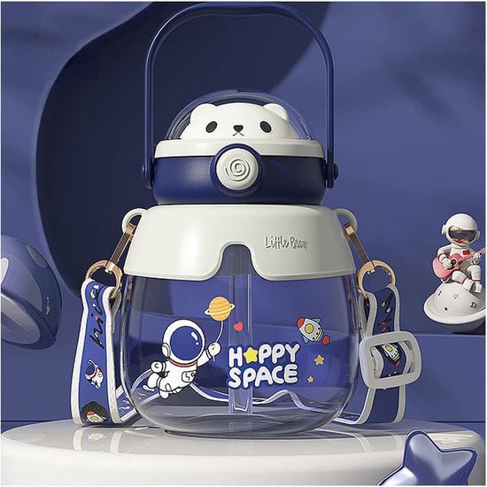 Een 850ml/28oz modieuze draagbare drinkbeker met rietje, schattige cartoon teddybeer plastic drinkbeker met een grote buik - voor scholen - kinderuitstapjes - voor kamperen en reizen - blauwe kleur van Sagamor