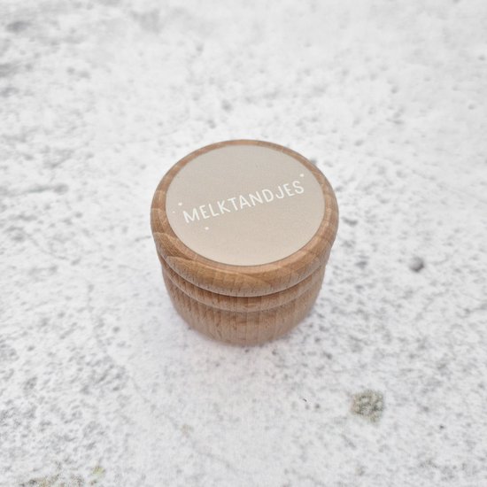Fien & Feau - Tandendoosje - Hout - Melktandjes - Zand/Nude - opdruk: sticker