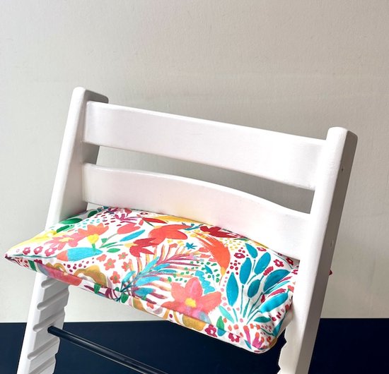 Flower Art zitkussen voor de stokke tripp trapp kinderstoel- oker-stars-gecoat-liefleukenhip