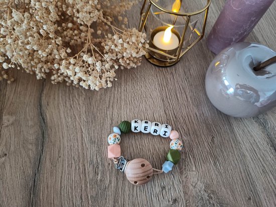 Fopspeenketting met naam - Gepersonaliseerde speenketting - Kraamcadeau - Gepersonaliseerd cadeau - Ketting voor fopspeen - Orange Flower van Merkloos